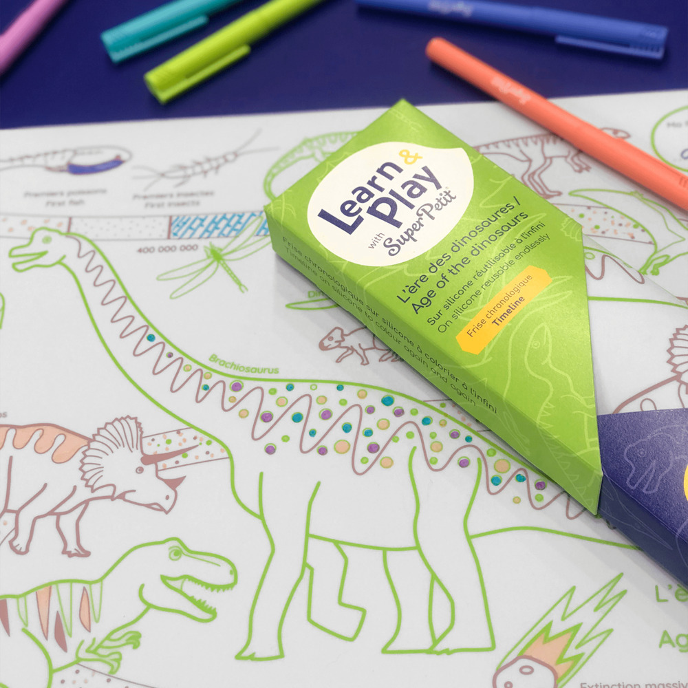 Super Petit - Age Of The Dinosaurs Reversible Mats With 3 Thin Tip Markers