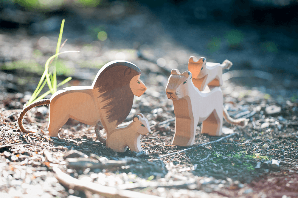 Ostheimer - Lion Male Wooden Toy - 12 cm