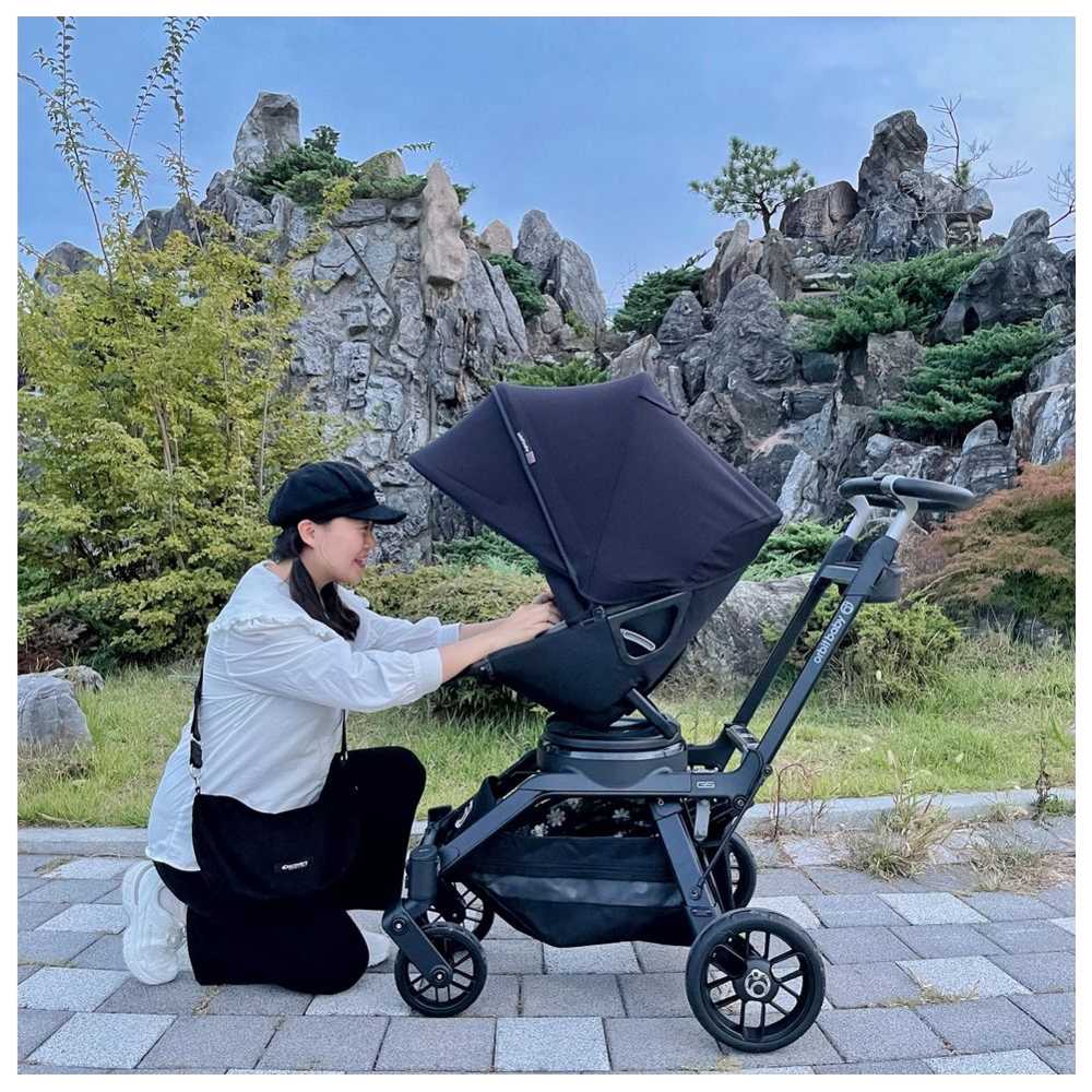 Orbit Baby - Baby Stroller - Black Frame With Black Seat