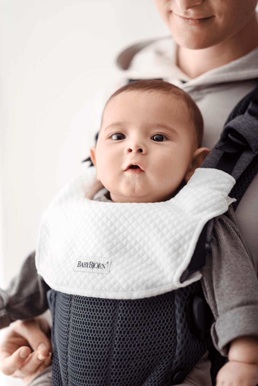 BabyBjorn - Bib Only For Baby Carrier Harmony - White