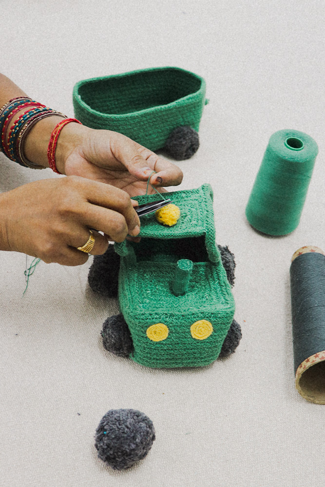 Lorena Canals - Basket Tractor