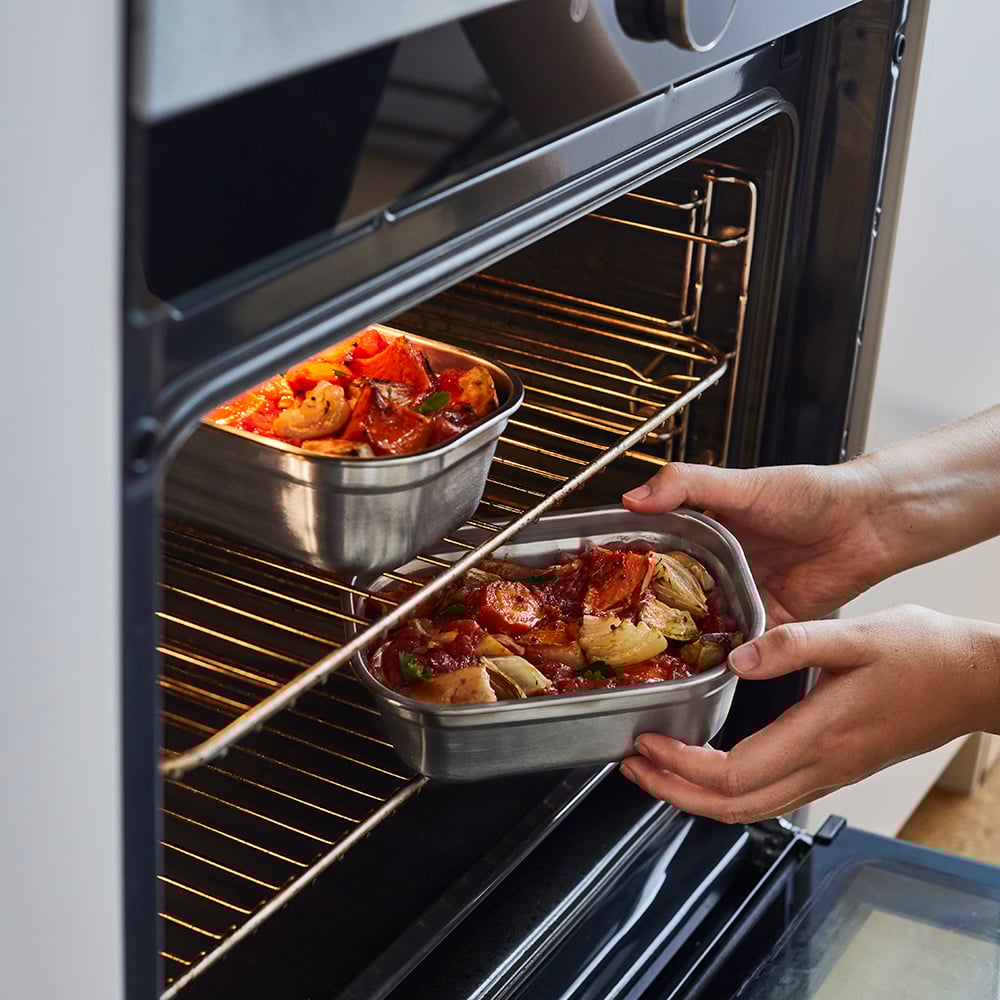 Black+Blum - Microwave Safe Stainless Steel Food Box 600ml