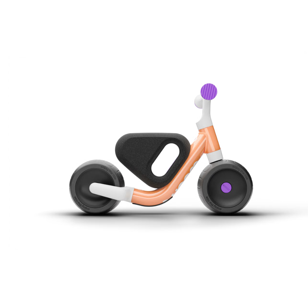 Woom Wow Self-Balancing Bike - Pop Peach