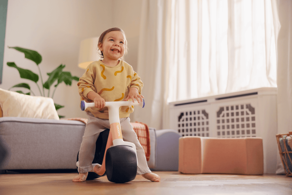 Woom Wow Self-Balancing Bike - Pop Peach