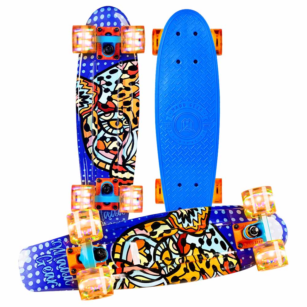 Madd Gear - Sahara Retro Skateboard 22-inch withLed Wheels